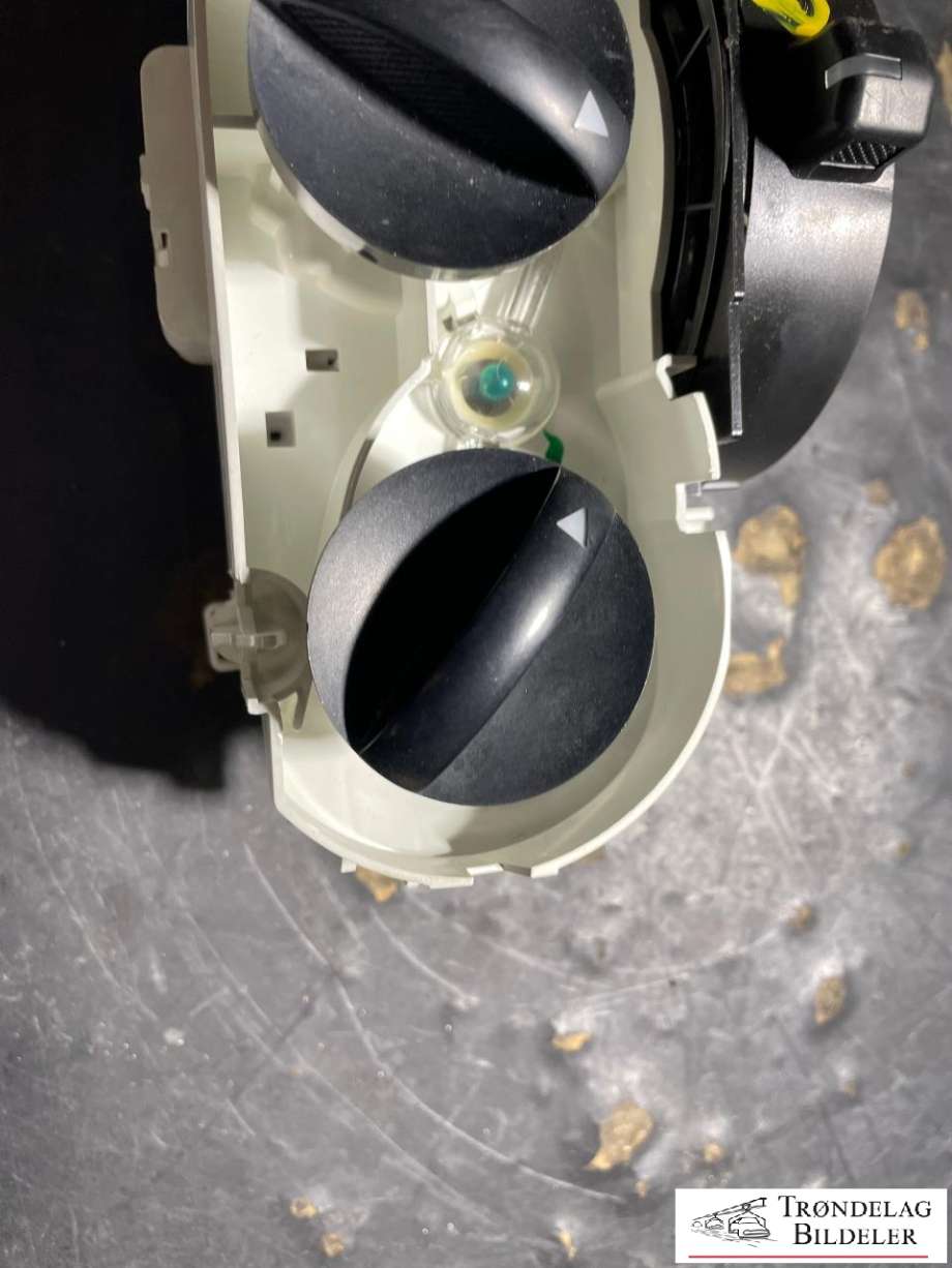 Varmeapparat betjening til Toyota Hilux 2006-2011  (559000K010|)