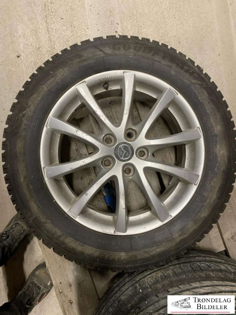 Hjulsett aluminium vinter til Mazda CX-5 2012-2017 (Type I)  (GOOD YEAR|215/65 R17| 103T| 7X17| 5X114.3 (5X4.5) /ET50/CB67|1MM|7|5MM MØNSTERDYBDE PIGGDEKK|PROD 04/2022)
