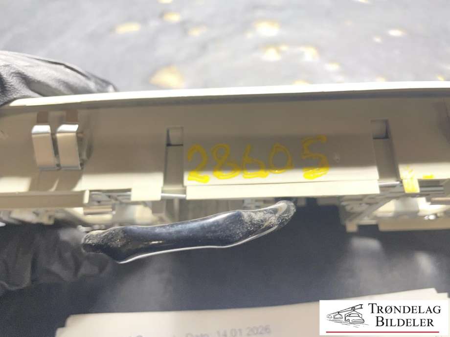 Taklyspanel til Mitsubishi Outlander 2012-2015 (Type III, Fase 1) (8401A162YA|)