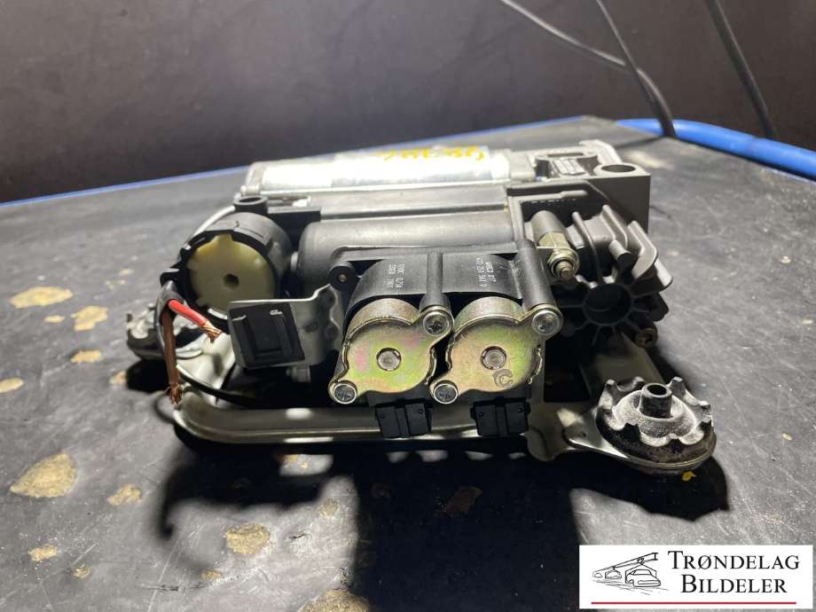 Kompressor nivå/luft til BMW X5 2000-2006 (E53) (E53) (GP76A60|443 020 011 1|)