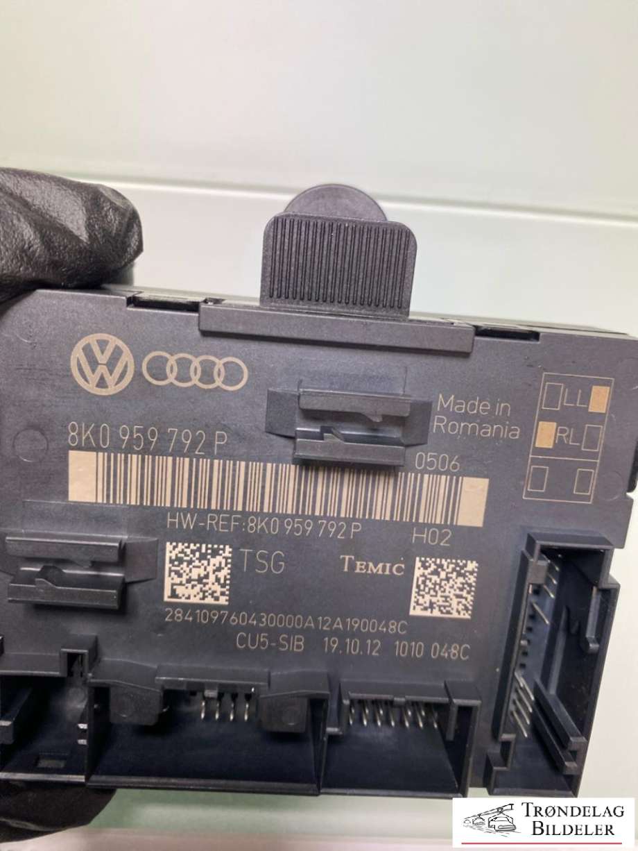 Styreenhet dør høyre foran til Audi A4, Allroad 2009-2016 (Type I) (B8) (B8) (8K0959792P|)