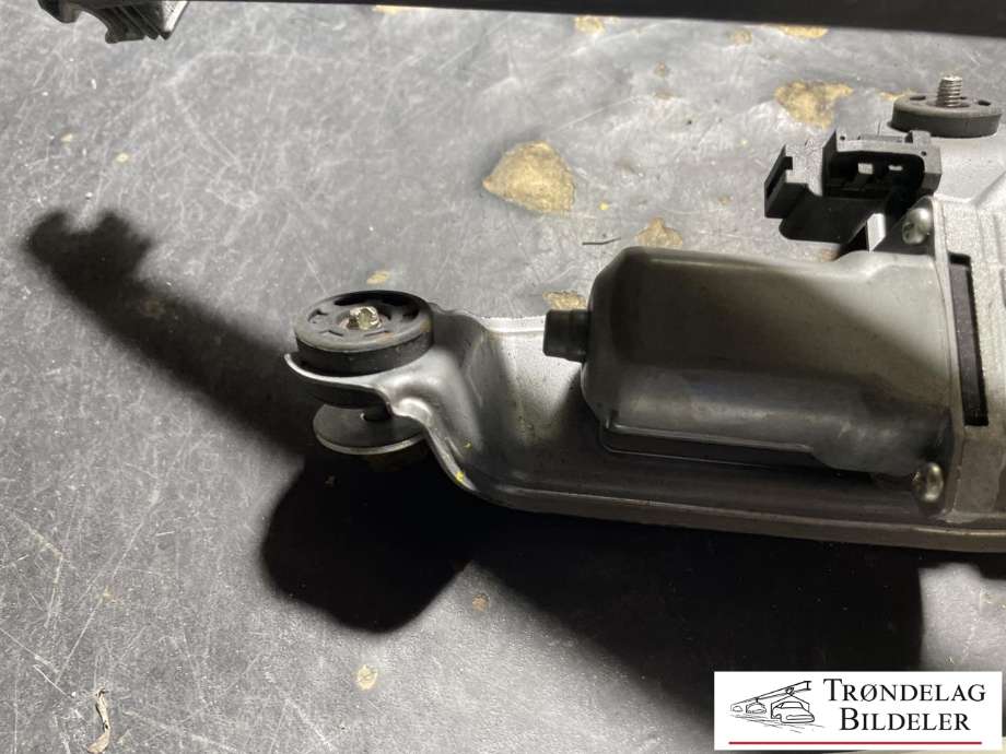 Viskermotor bakrute til Mazda 3 2009-2013 (Type II)  (BBN9-67-450|)