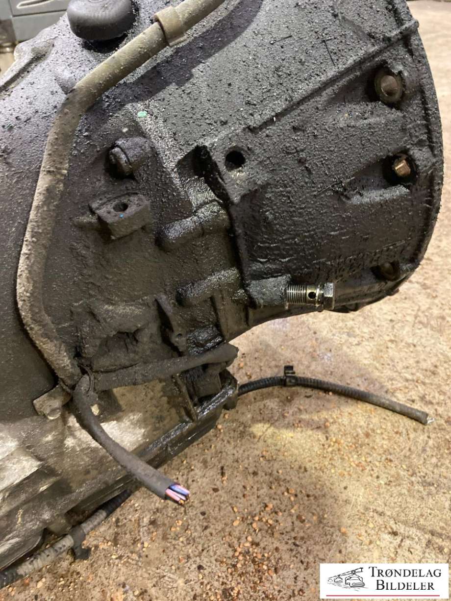 Girkasse 4WD hovedkasse til Mercedes G-Wagen 1990-->> (W463) (W463) (A 463 270 42 01|A 463 270 48 01|A 463 270 48 01 80| A 211 250 00 02| A 211 250 14 02| A 209 250 08 02)