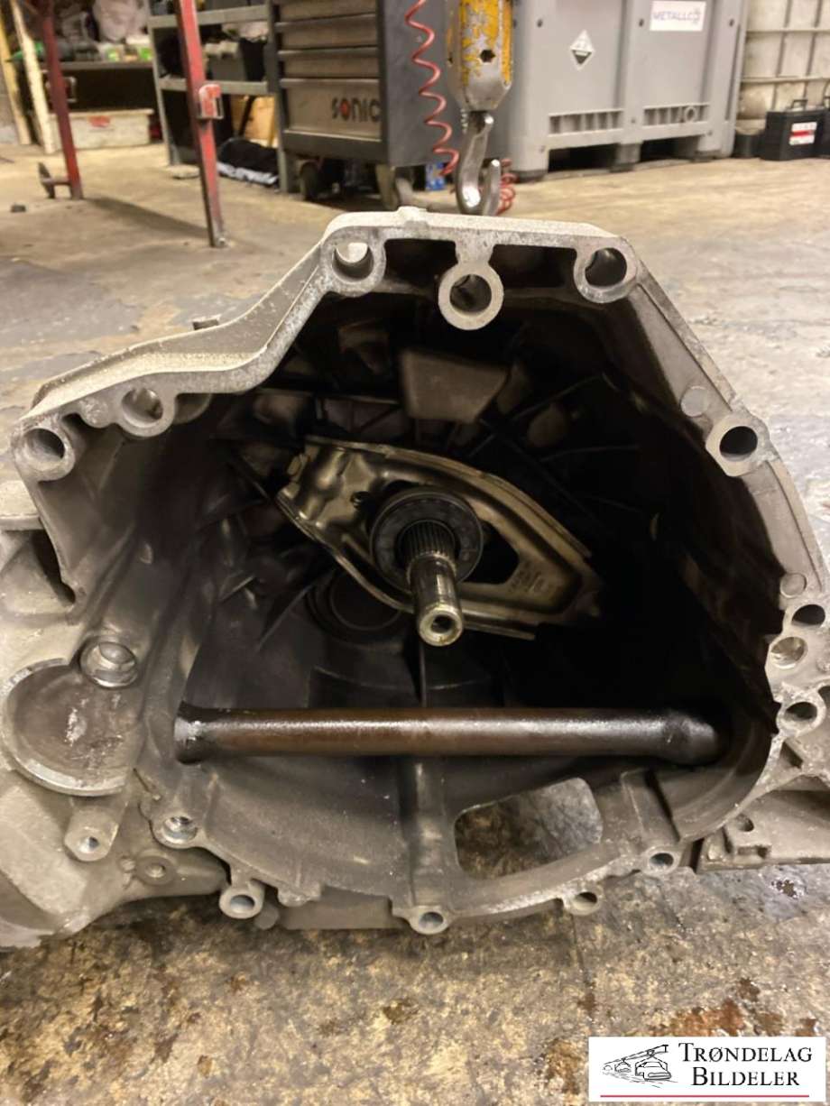 Girkasse manuell 6-trinn til Audi A4 2007-2014 (Type IV) (B8) (B8) (0B1 300 027 L|)
