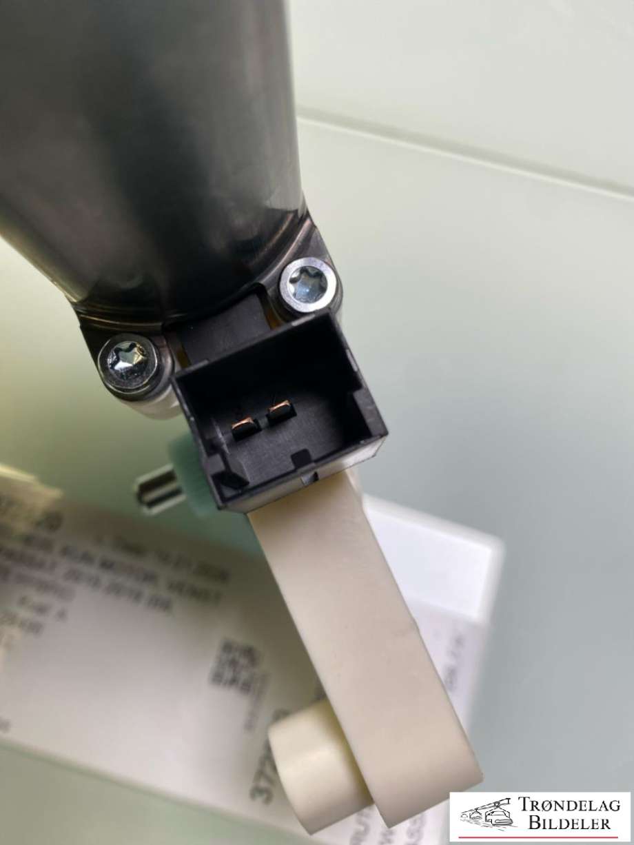 Ruteheis, kun motor, venstre foran til VW Passat 2015-2019 (Fase 1) (B8) (B8) (5Q4959801B|)