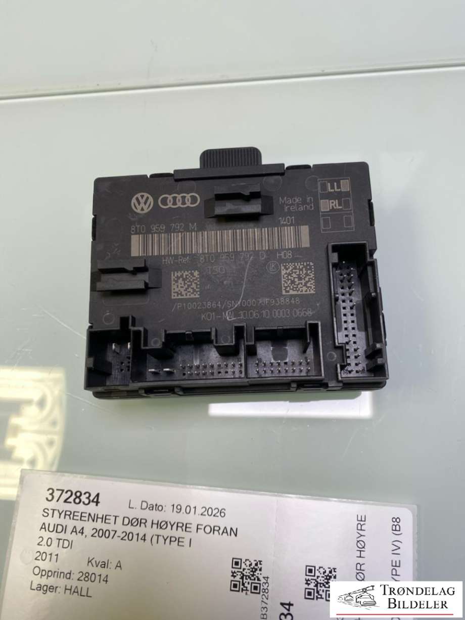 Styreenhet dør høyre foran til Audi A4, 2007-2014 (Type IV) (B8) (B8) (8T0959792M)