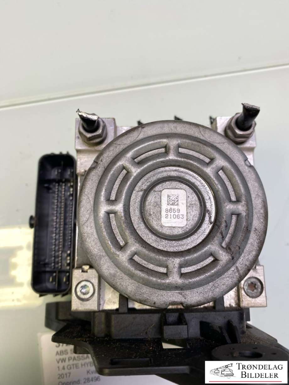 ABS sentral til VW Passat 2015-2019 (Fase 1) (B8) (B8) (5Q0614517DB|5Q0614517BL|5Q0614517AJ)