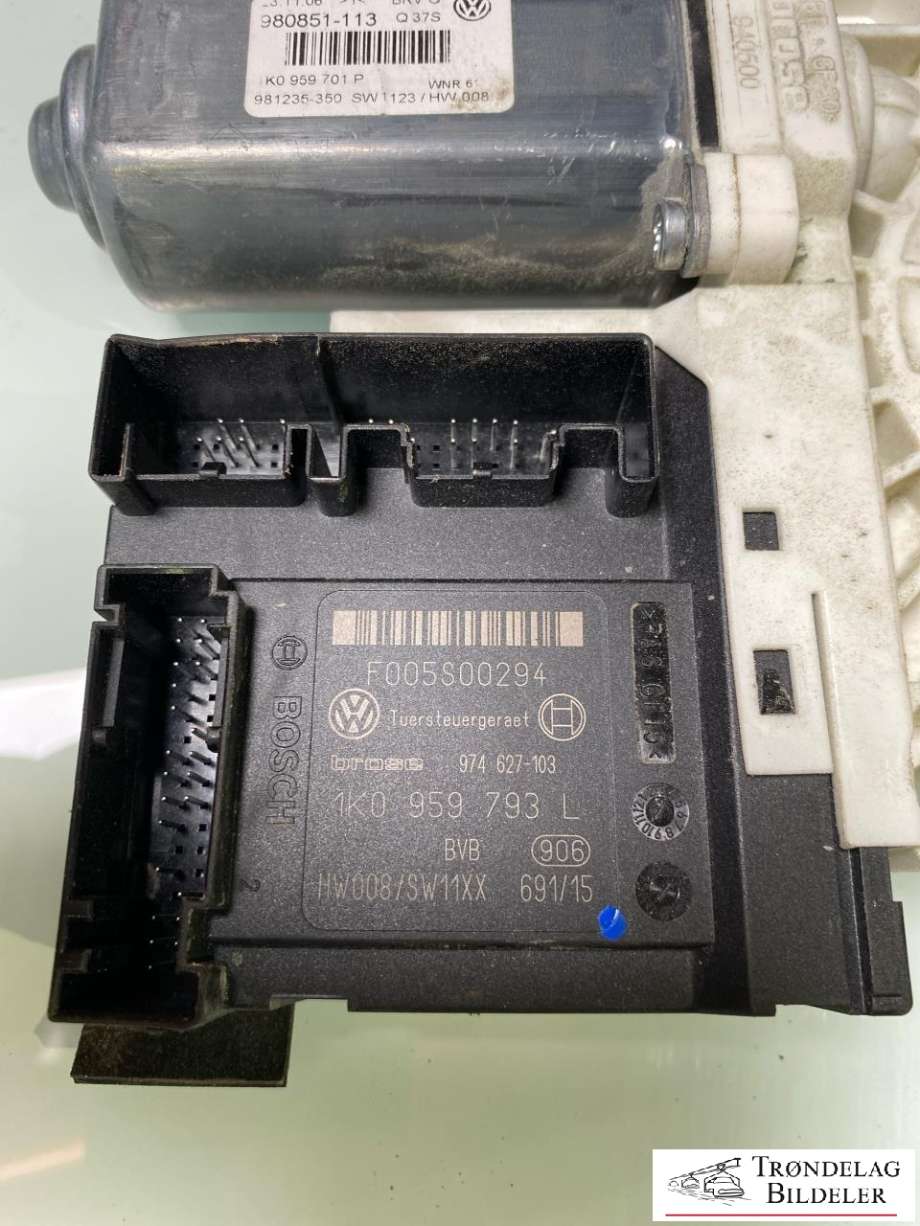 Ruteheis, kun motor, venstre foran til VW Passat 2005-2010 (B6) (B6) (1K0 959 701 AE|)