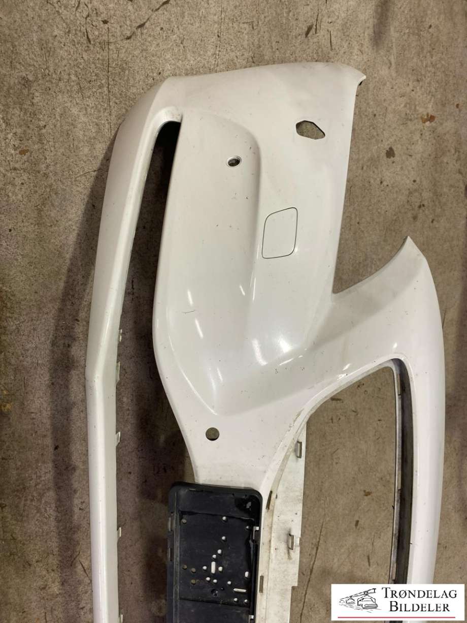Støtfanger foran til Volvo V40 2012-2019  (39822556|)
