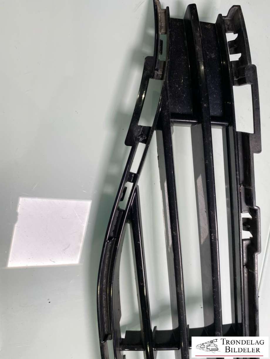 Grill til Volvo V40 2012-2019  (31353311|)