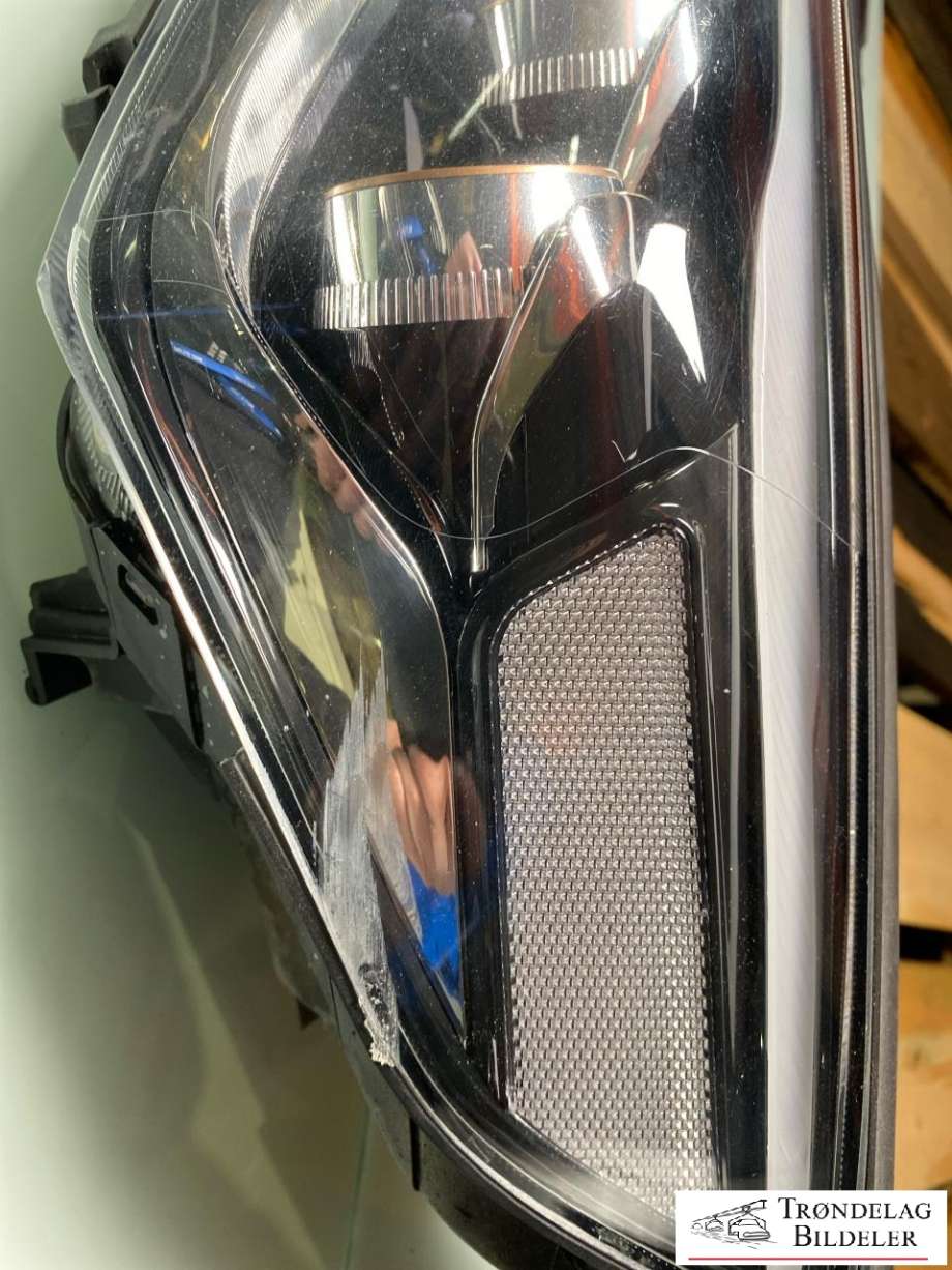 Frontlykt venstre halogen til Hyundai Ioniq Electric 2016-2019 (Fase 1)  (92101G7000WPR|)