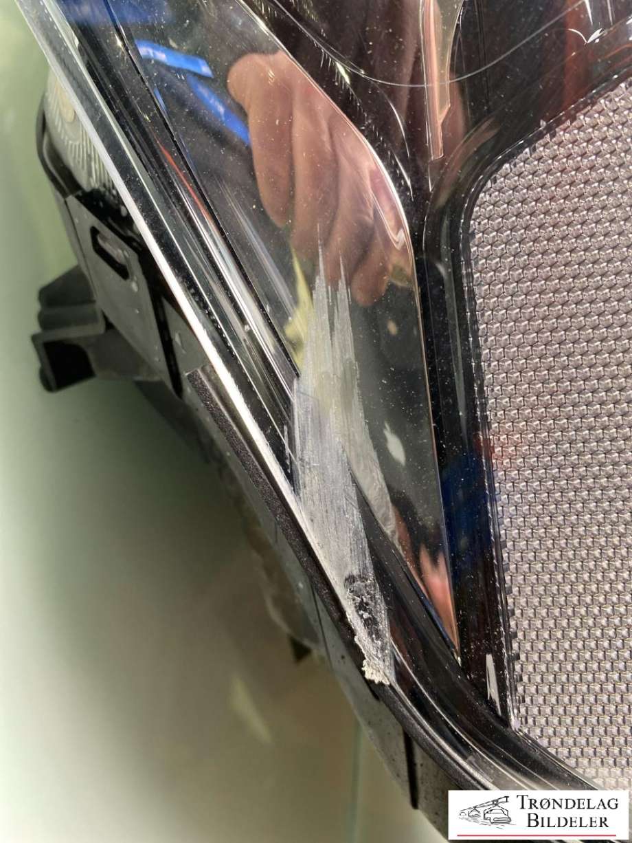 Frontlykt venstre halogen til Hyundai Ioniq Electric 2016-2019 (Fase 1)  (92101G7000WPR|)