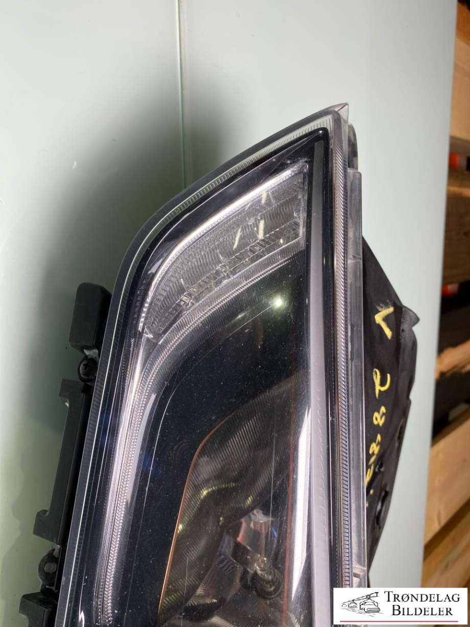 Frontlykt venstre halogen til Hyundai Ioniq Electric 2016-2019 (Fase 1)  (92101G7000WPR|)