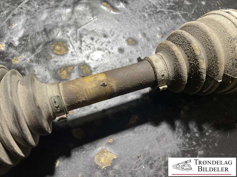 Drivaksel høyre foran til Toyota Hilux 2006-2011  (434300K020|434300K022|)