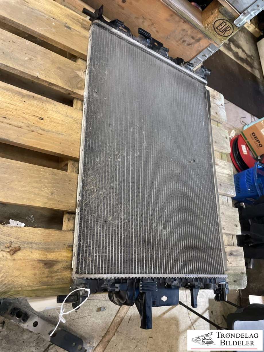 Radiator (manuell gir) til Volvo V40, 2012-2019  (31319064)