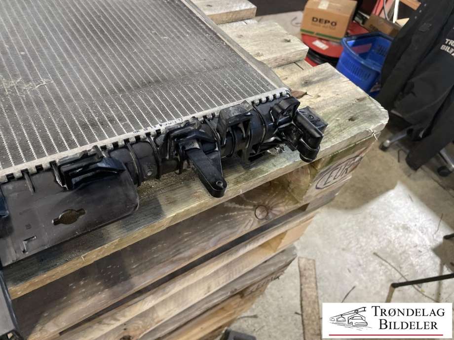 Radiator (manuell gir) til Volvo V40 2012-2019  (31319064|)