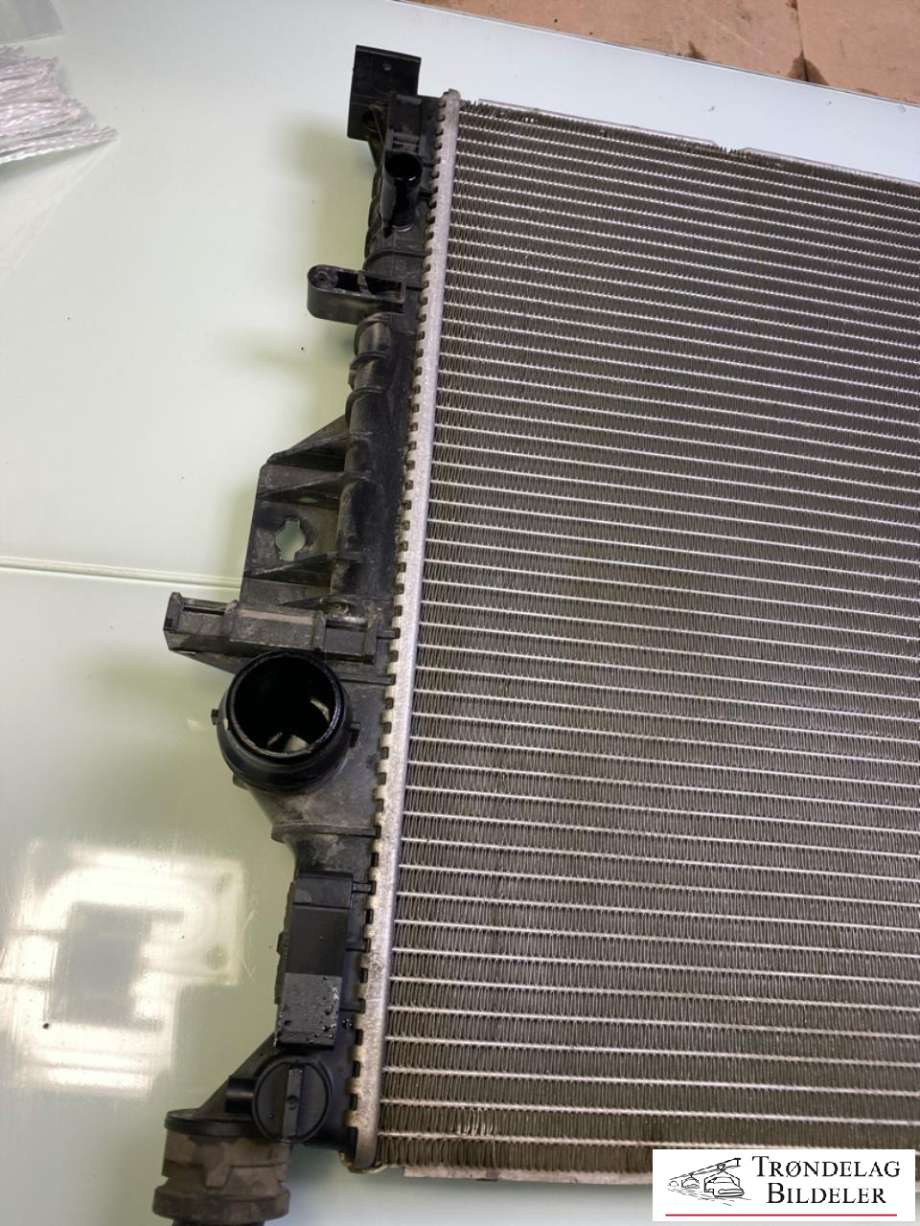 Radiator (automat gir) til Volvo V60/V60 CC 2013-2018 (Type I, Fase 2)  (31368082|)