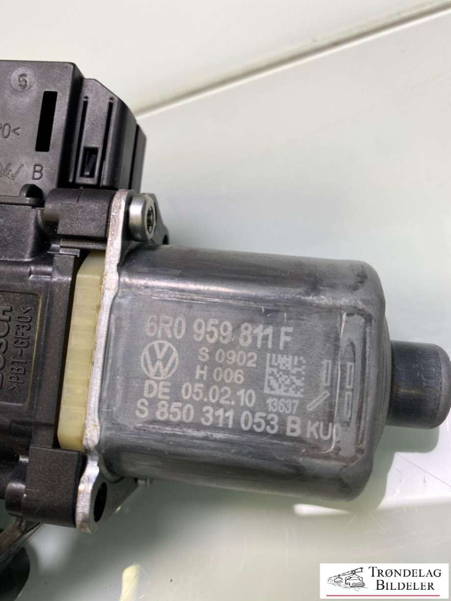 Ruteheis, kun motor, venstre bak til VW Polo 2009-2014 (Type V, Fase 1)  (6R0959811F|)