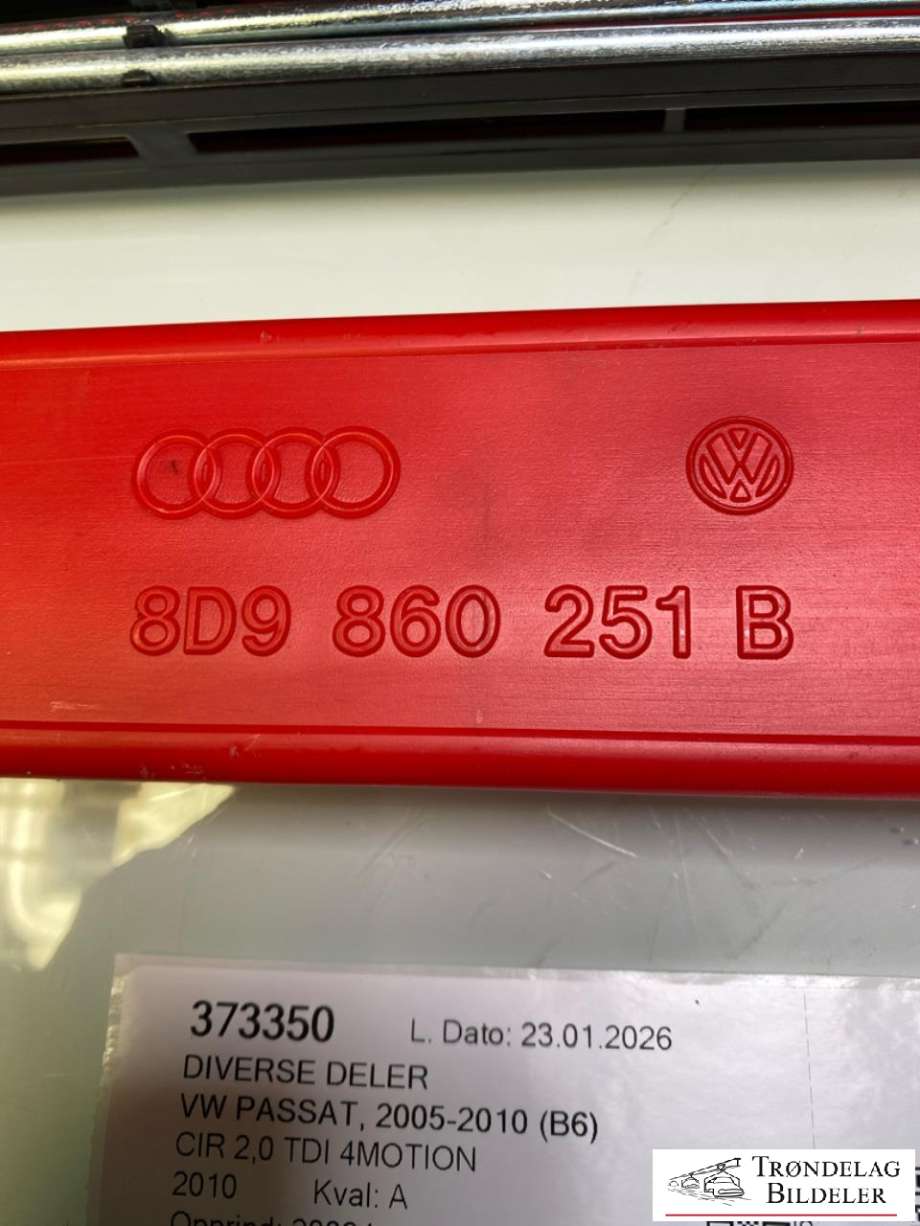 Diverse deler til VW Passat 2005-2010 (B6) (B6) (8D9860251B|)