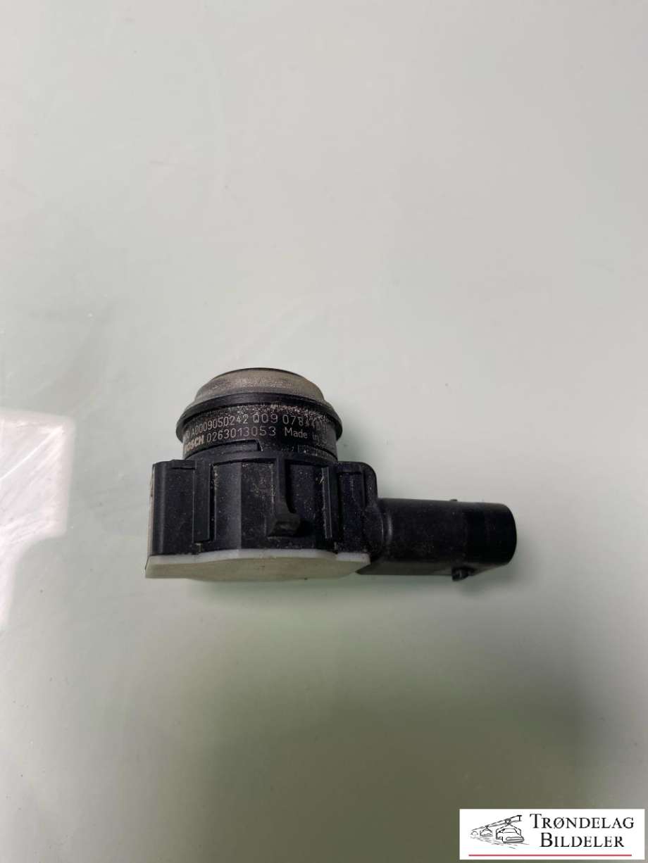 Parkeringssensor foran til Mercedes B-Klasse, electric drive, 2014-2018 (W242) (W242) (A 000 905 02 42)
