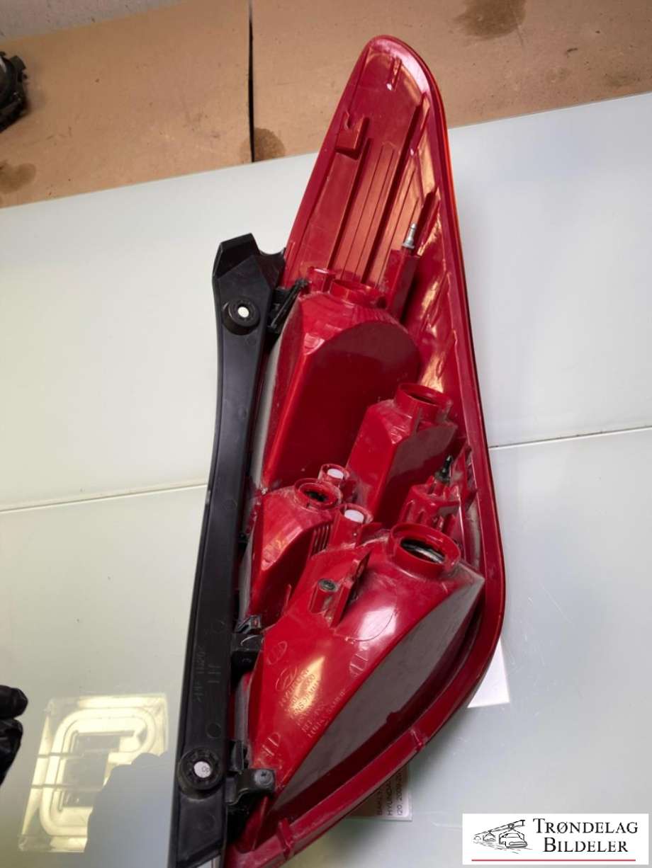 Baklykt venstre til Hyundai i20 2009-2014 (Type I)  (92401-1J000|)