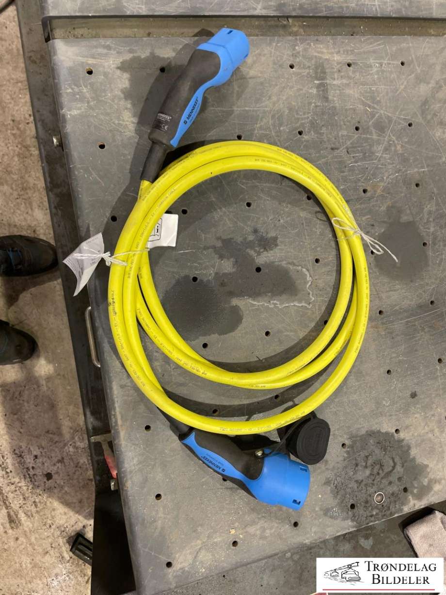 Batterilader kabel til Mercedes B-Klasse, electric drive 2014-2018 (W242) (W242) (LADESTASJON TYPE 2|A 000 583 24 98|A 000 583 26 05|)