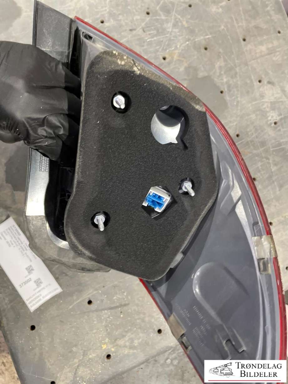 Baklykt høyre ytre til Mercedes B-Klasse, electric drive 2014-2018 (W242) (W242) (A2469068800|)