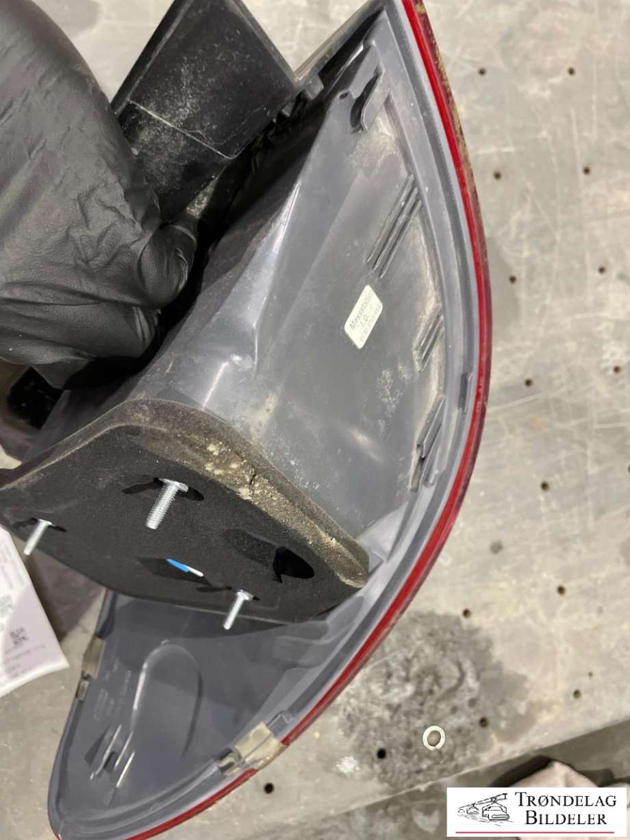 Baklykt høyre ytre til Mercedes B-Klasse, electric drive 2014-2018 (W242) (W242) (A2469068800|)