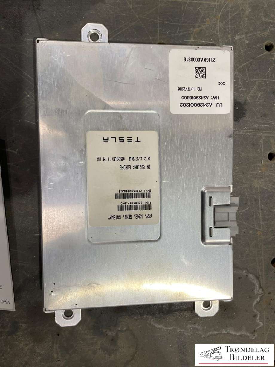 Styreenhet diverse til Mercedes B-Klasse, electric drive, 2014-2018 (W242) (W242) (A2429001202)
