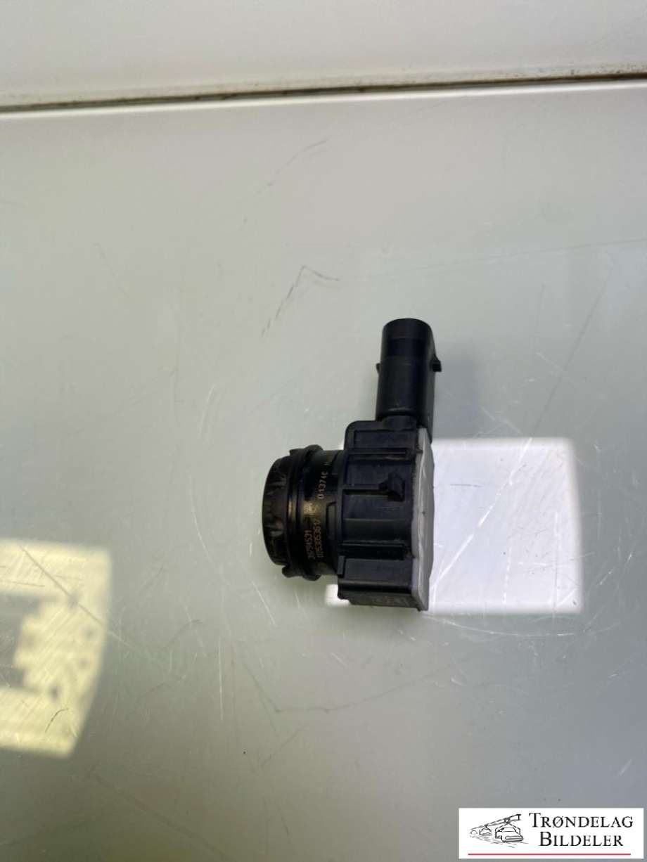 Parkeringssensor foran til Volvo XC40 2018-2024  (39794531|)