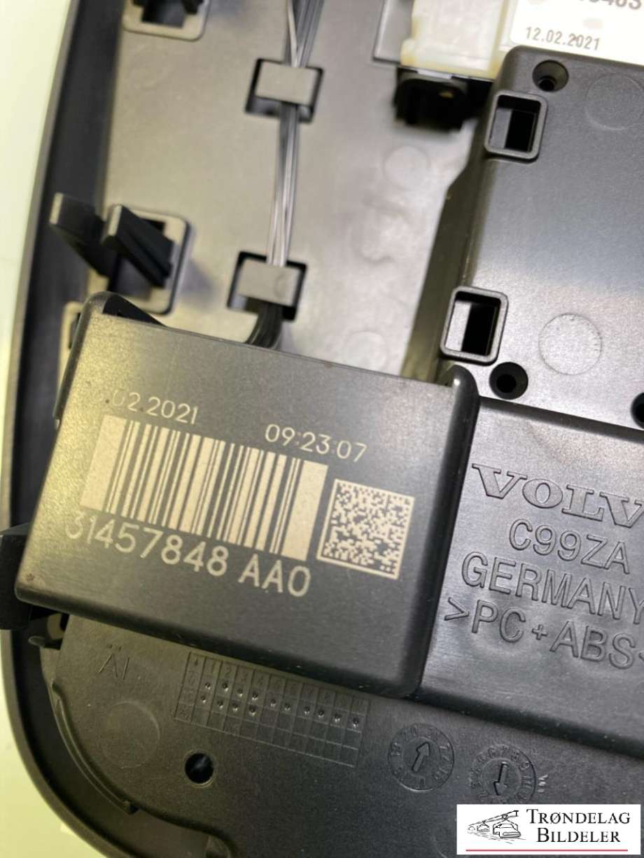 Taklyspanel til Volvo XC40 2018-2024  (31457848|)