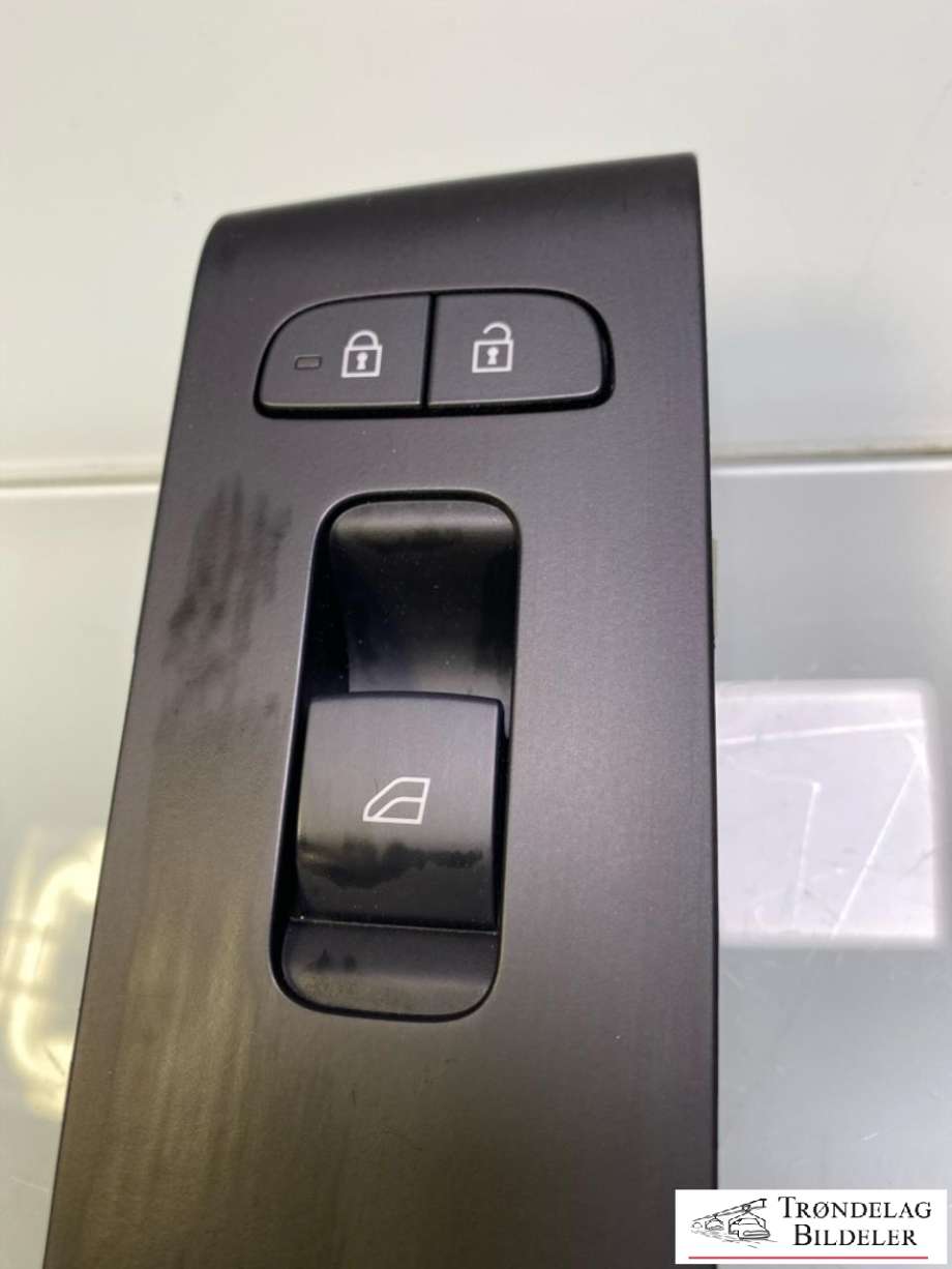 Bryter ruteheis til Volvo XC40 2018-2024  (31456060|)