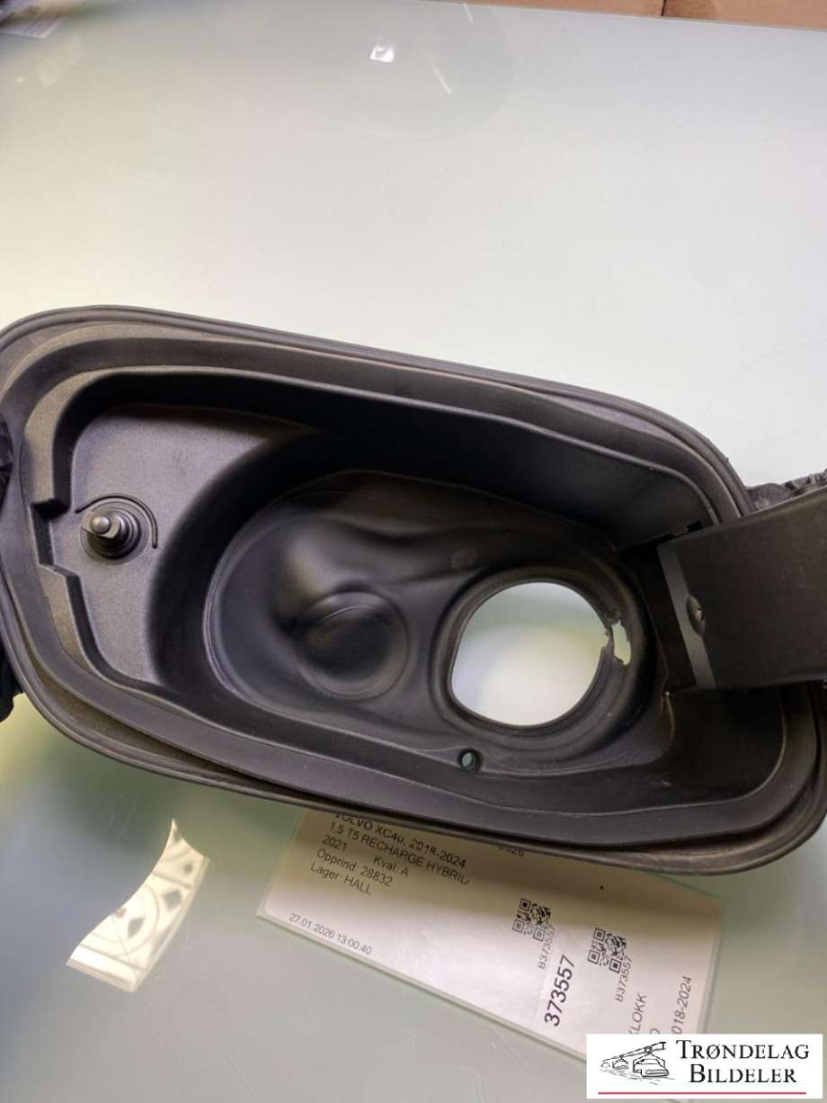 Tanklokk til Volvo XC40 2018-2024  (32296808|)