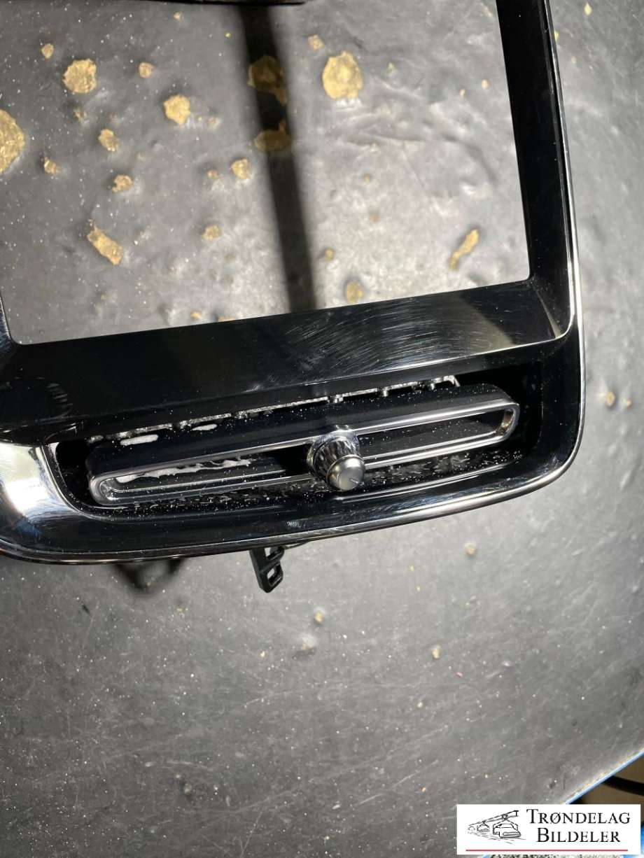 Dashbord friskluftdyse midtkonsoll til Volvo XC40 2018-2024 (31442627|31442628|)