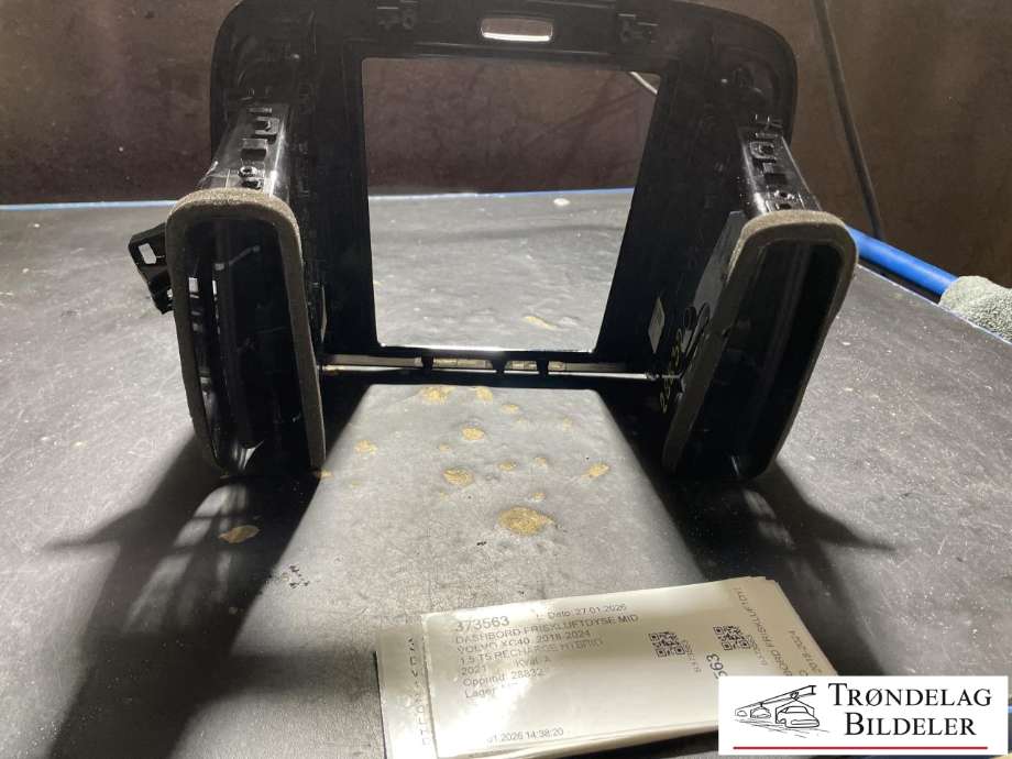 Dashbord friskluftdyse midtkonsoll til Volvo XC40 2018-2024 (31442627|31442628|)