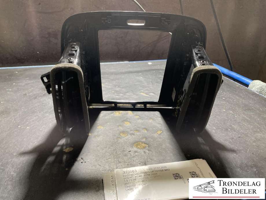 Dashbord friskluftdyse midtkonsoll til Volvo XC40 2018-2024 (31442627|31442628|)
