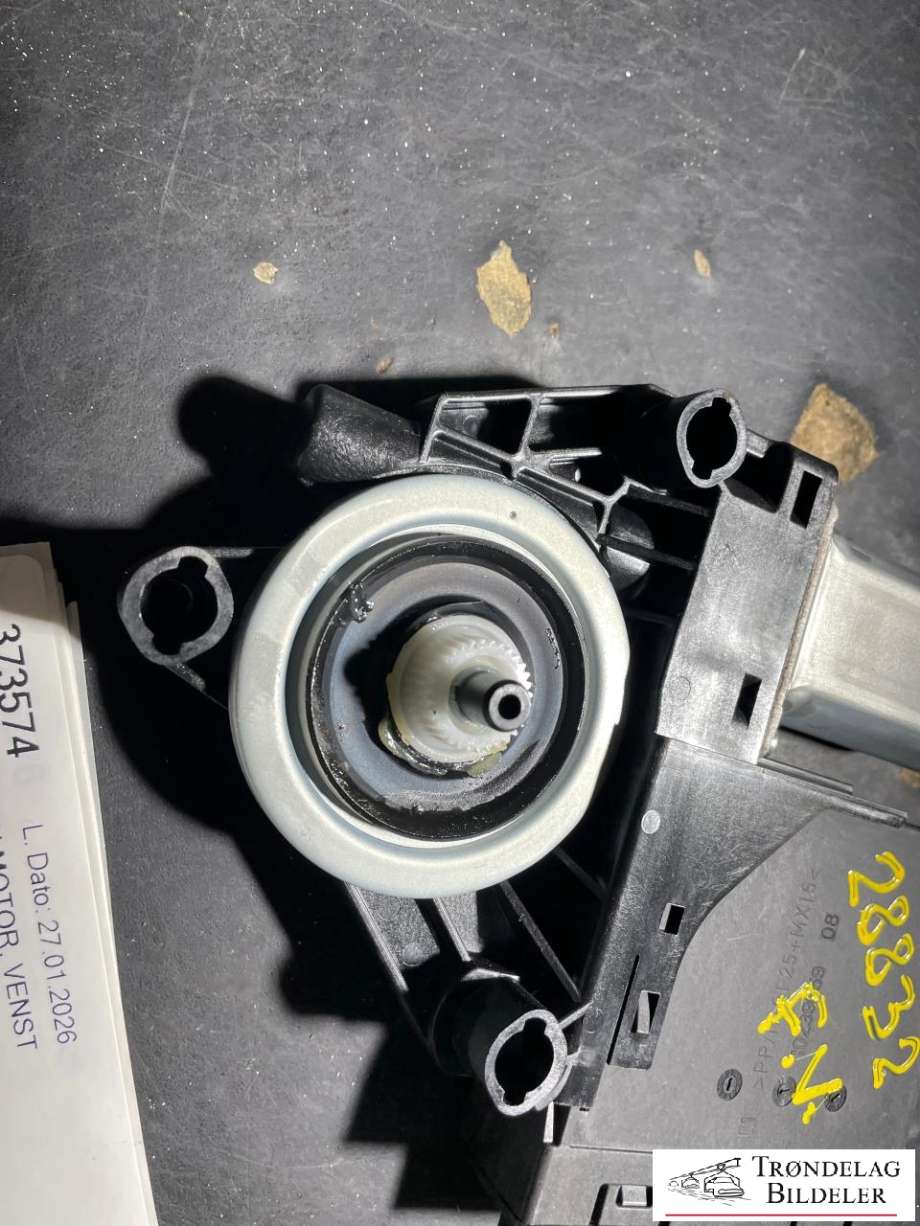 Ruteheis, kun motor, venstre foran til Volvo XC40 2018-2024  (31674755|31349756|)