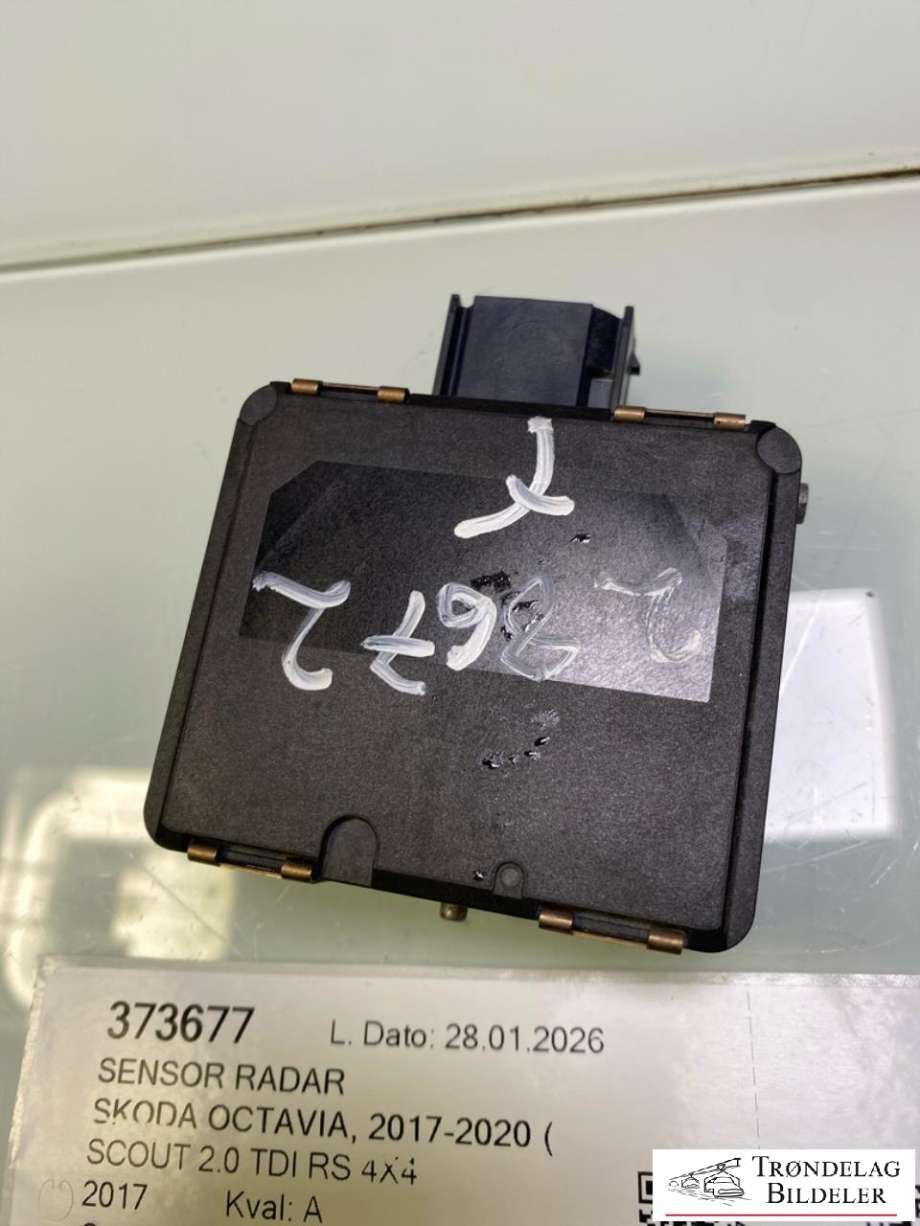 Sensor radar til Škoda Octavia 2017-2020 (Type III, Fase 2)  (3QF907561|)