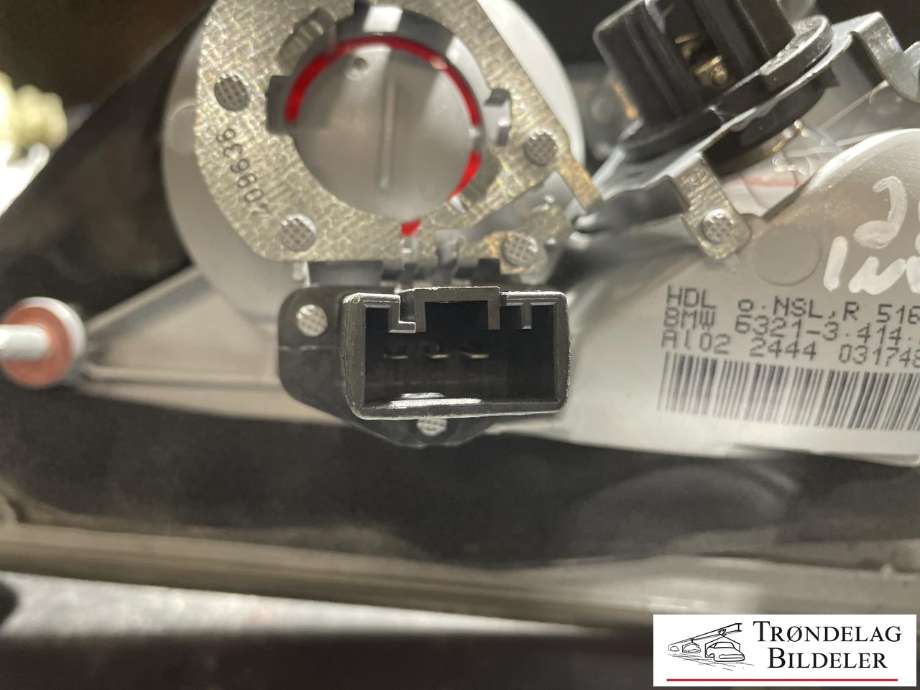 Baklykt høyre indre til BMW X3 2003-2006 (Fase 1) (E83) (E83) (63 21 3 420 206|)