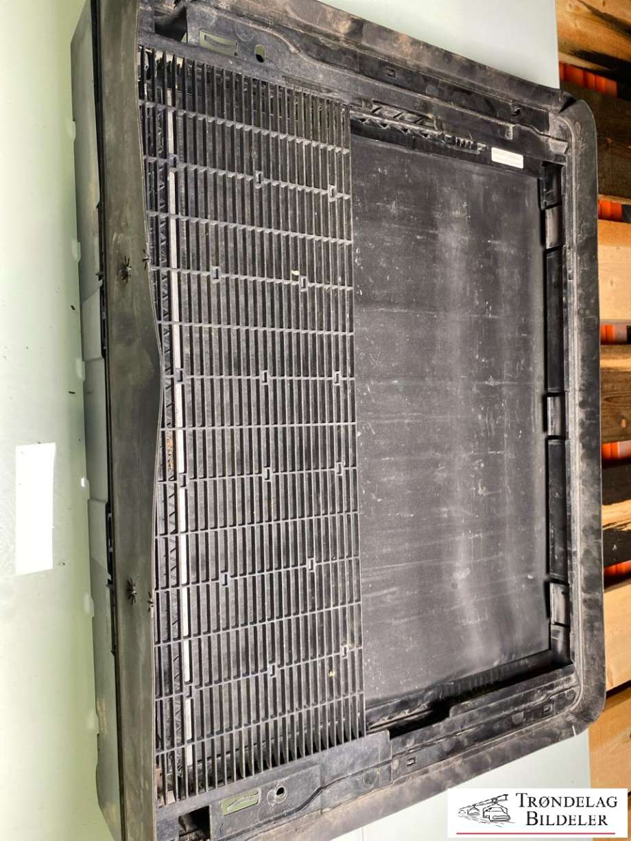 Radiator kappe til VW ID.4 2020-->>  (1EA 121 281 E |1EA 121 281 C|1EA 122 135 E |1EA 122 135 H|)