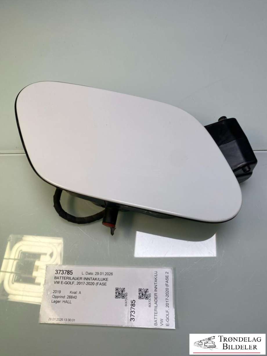 Batterilader inntak/luke til VW e-Golf, 2017-2020 (Fase 2)  (5GF809857G)
