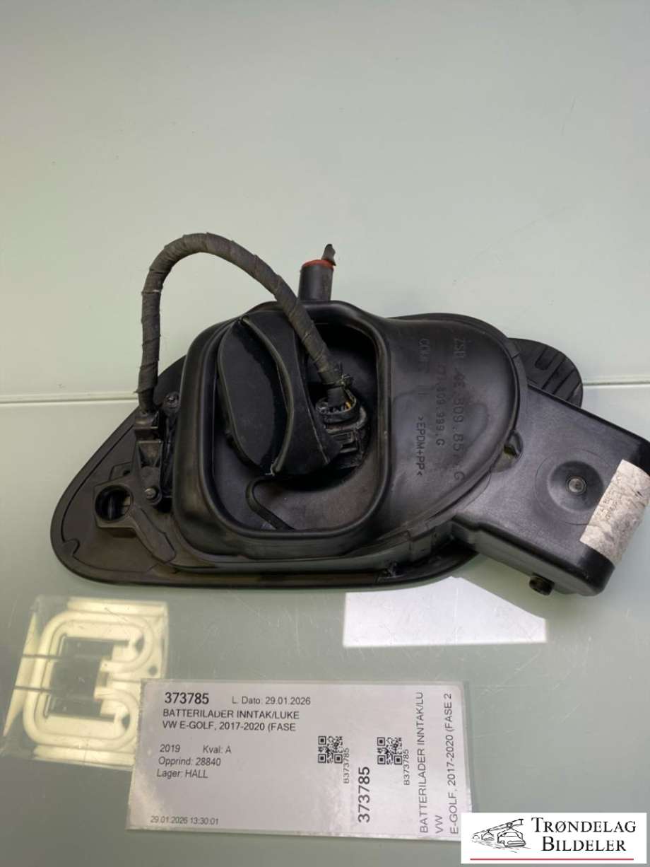 Batterilader inntak/luke til VW e-Golf 2017-2020 (Fase 2) (5GF809857G|)