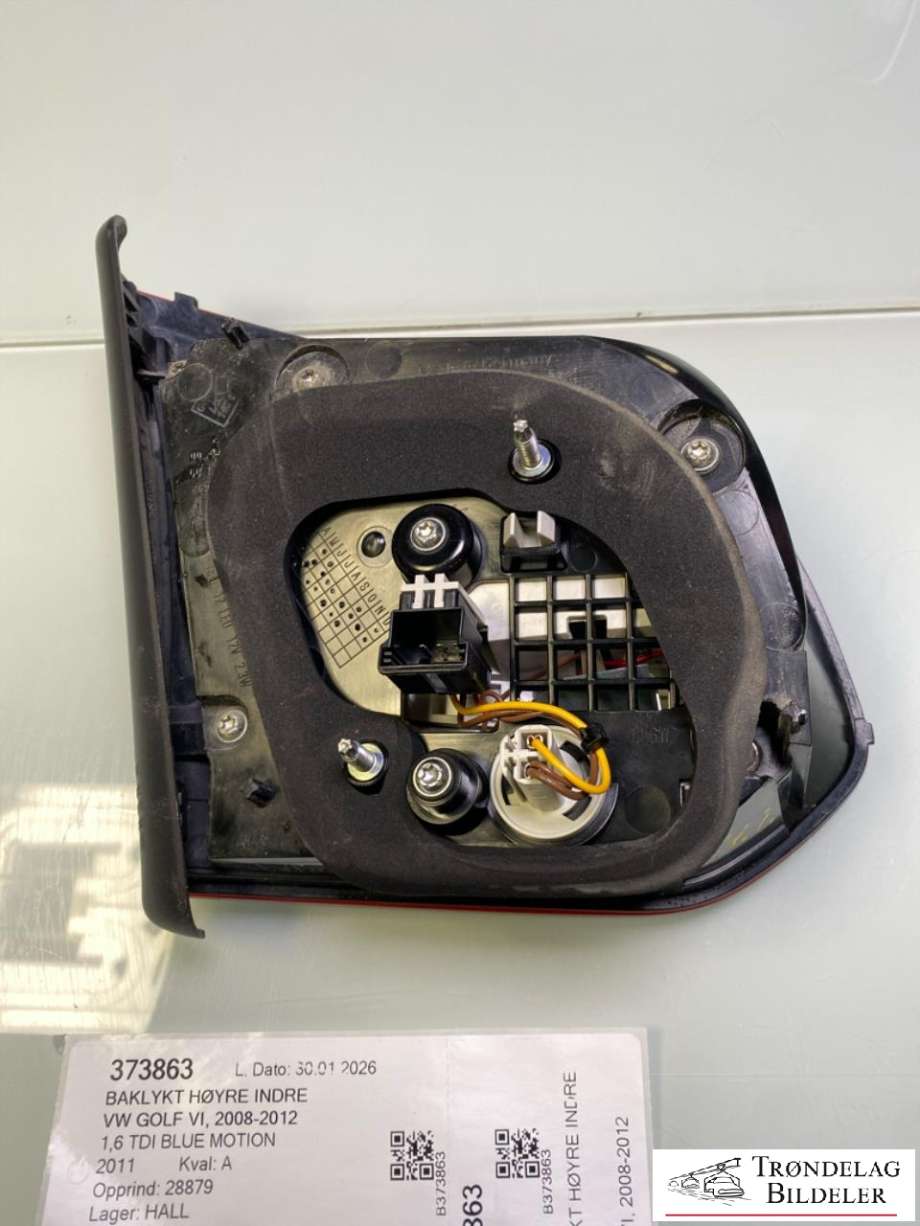Baklykt høyre indre til VW Golf VI 2008-2012  (5K0 857 508 AF|)