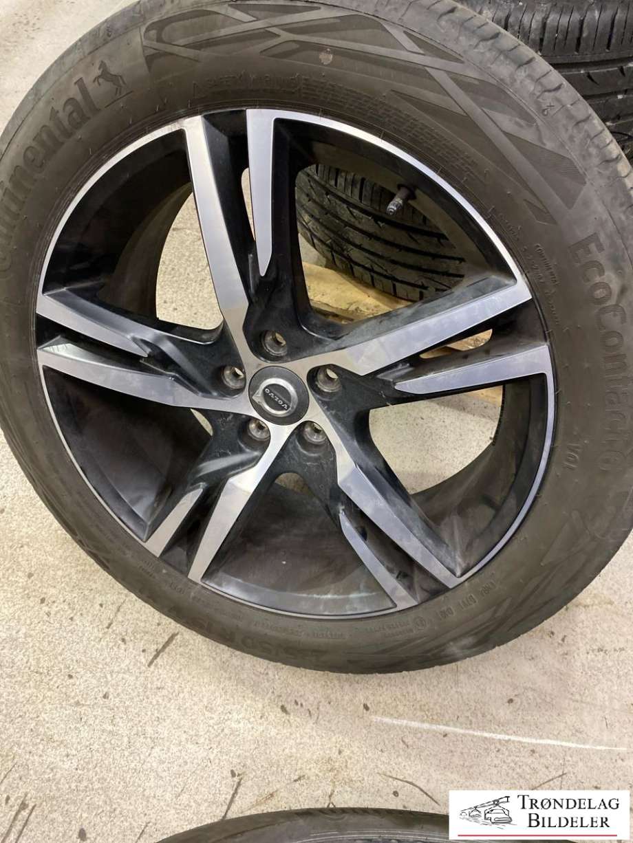 Hjulsett aluminium sommer til Volvo XC40 2018-2024  (CONTINENTAL  CONTACT 6|235/50-19 103V| 7|5X19/5X108/ET50|5/CB63|4MM|4|2MM MØNSTERDYBDE|PROD 04/2021)