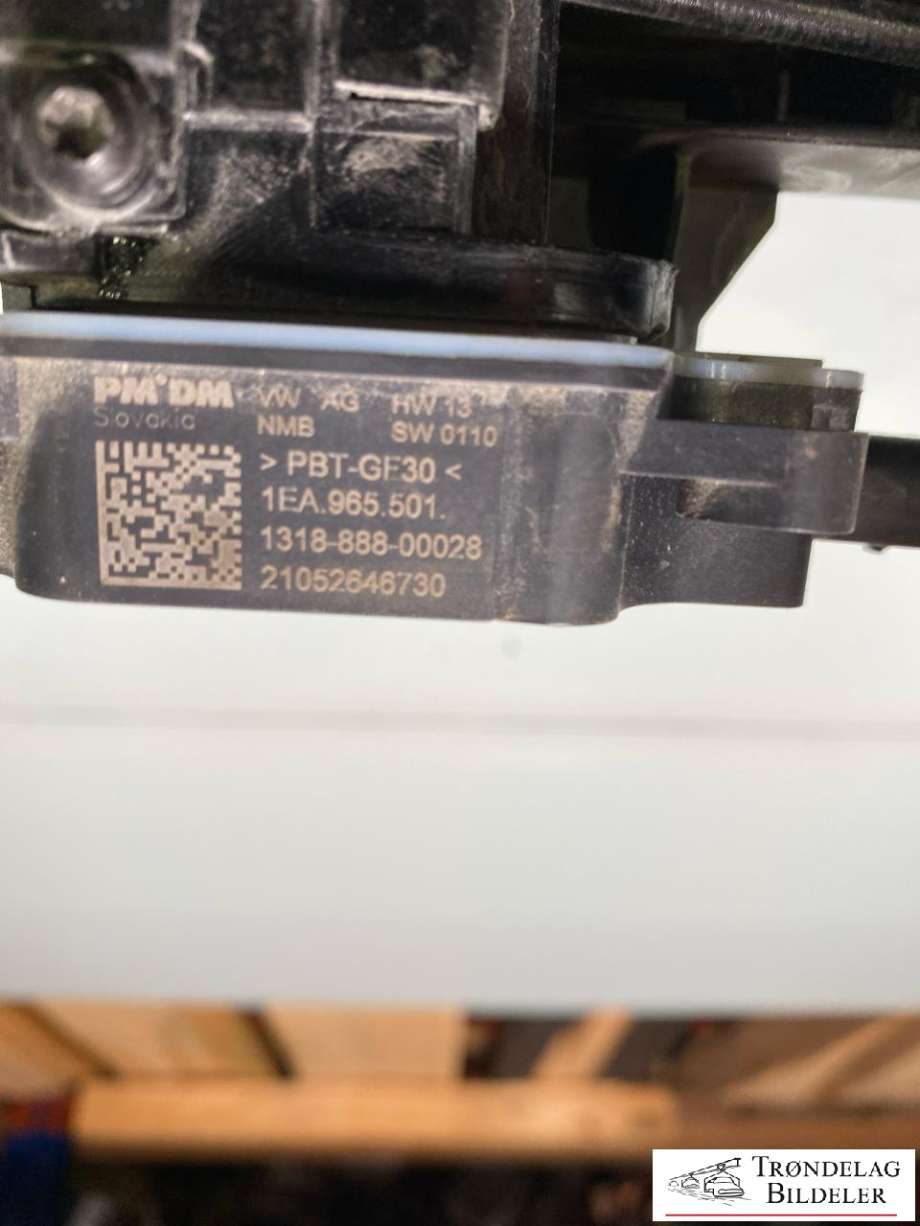 Radiator kappe til Škoda Enyaq 2021-->>  (1EA 122 135 A|1EA 122 135 H|)