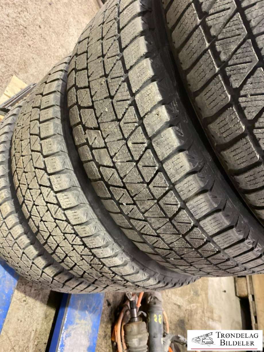 Hjulsett aluminium vinter til VW ID.4 2020-->> (235/55/R19 8JX19 5X112 CB57.1MM|7-8 MM MØNSTERDYBDE|PROD 29-21)