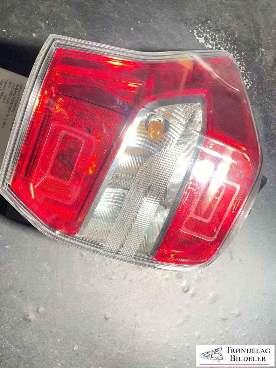 Baklykt venstre til Subaru Forester 2013-2019 (Type IV)  (84912SG031|)