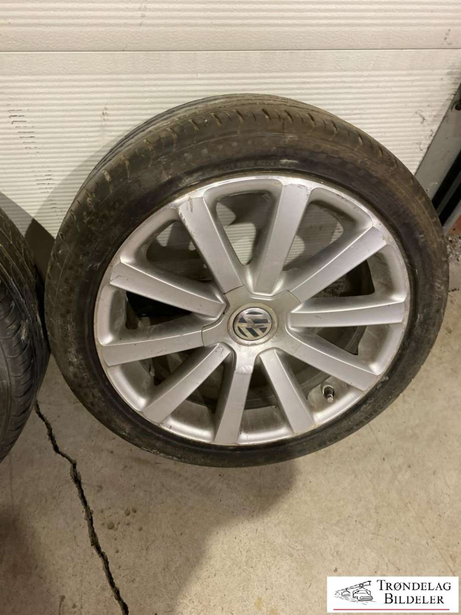 Hjulsett aluminium sommer til VW Passat 2005-2010 (B6) (B6) (RADAR|245/40 ZR 18| 97Y| 8X18|5X112 /ET44/CB57|1MM|6MM MØNSTERDYBDE|PROD 48/2021)