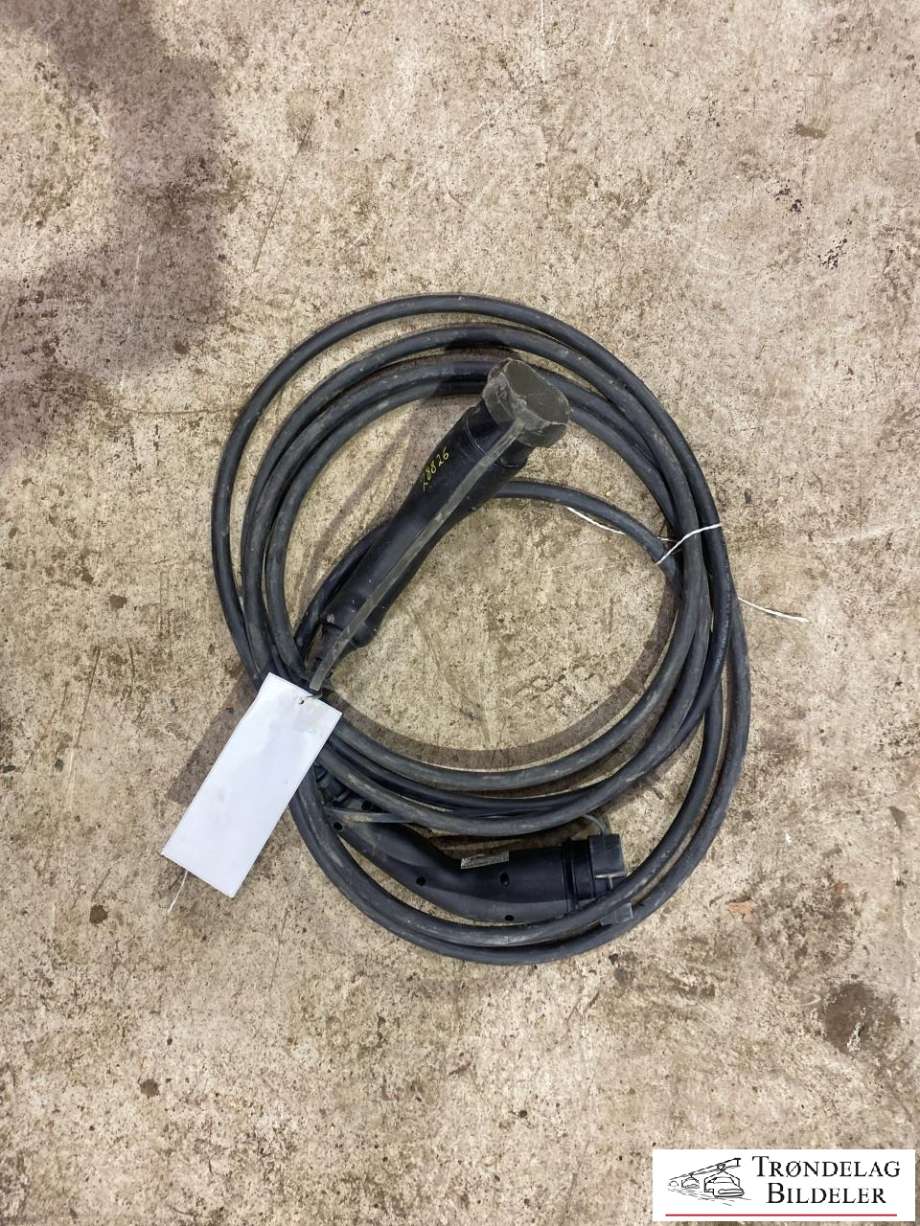 Batterilader kabel til Nissan Leaf, 2018-->> (Type II)  (LADESTASJON TYPE 2|TIL LADESTASJON)