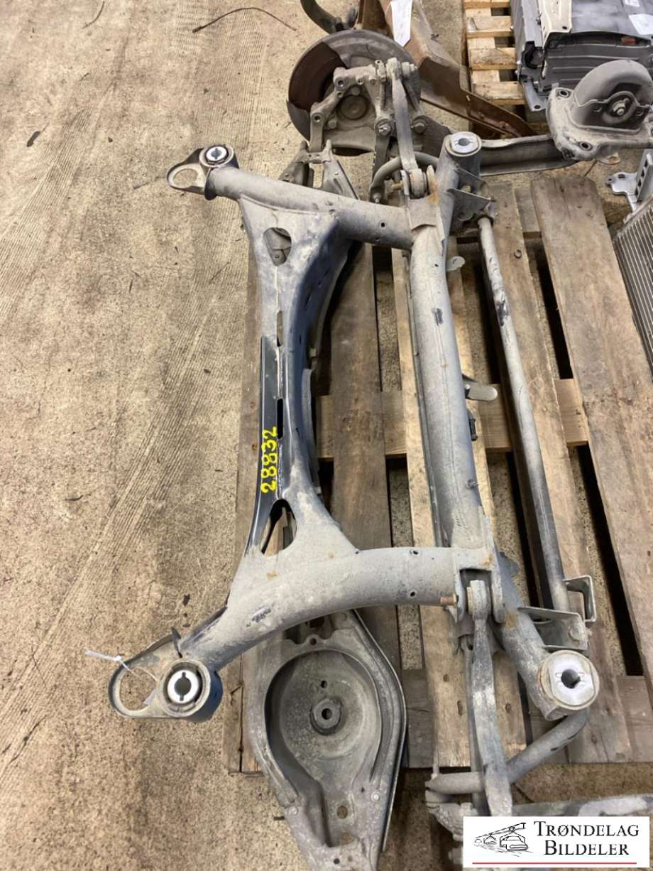 Travers bak til Volvo XC40, 2018-2024  (32269606)